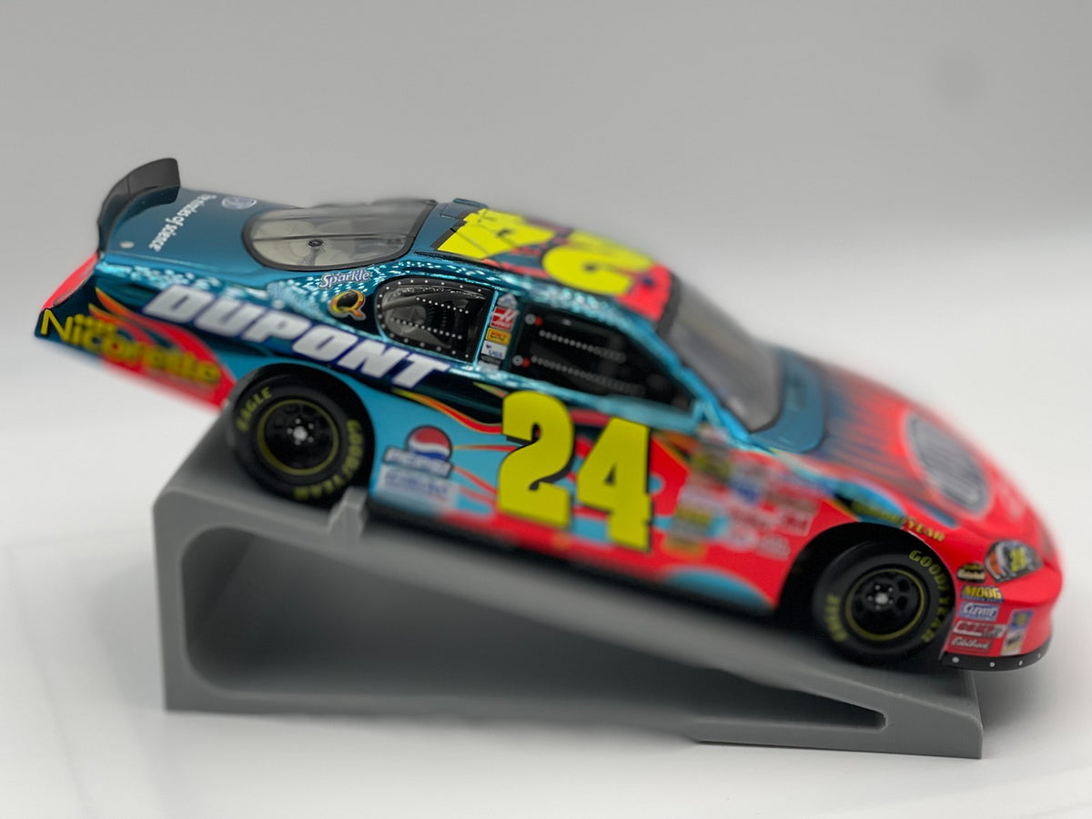 Jeff Gordon #24 DuPont 2006 Monte Carlo Club Car Color Chrome 1:24 1/288 DIN 94