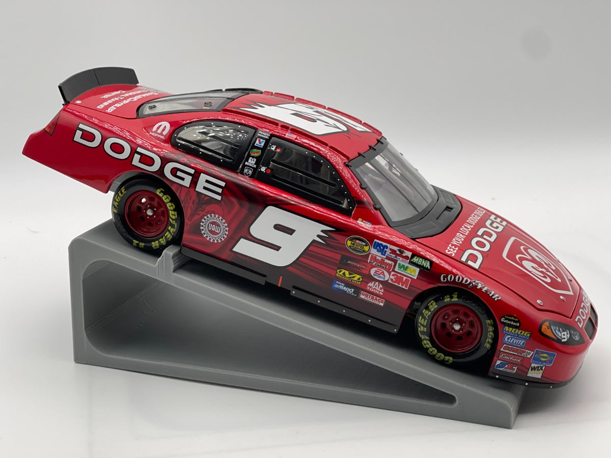 Kasey Kahne #9 Dodge Dealers Refresh 2004 Intrepid Autographed 1:24 Rookie Year