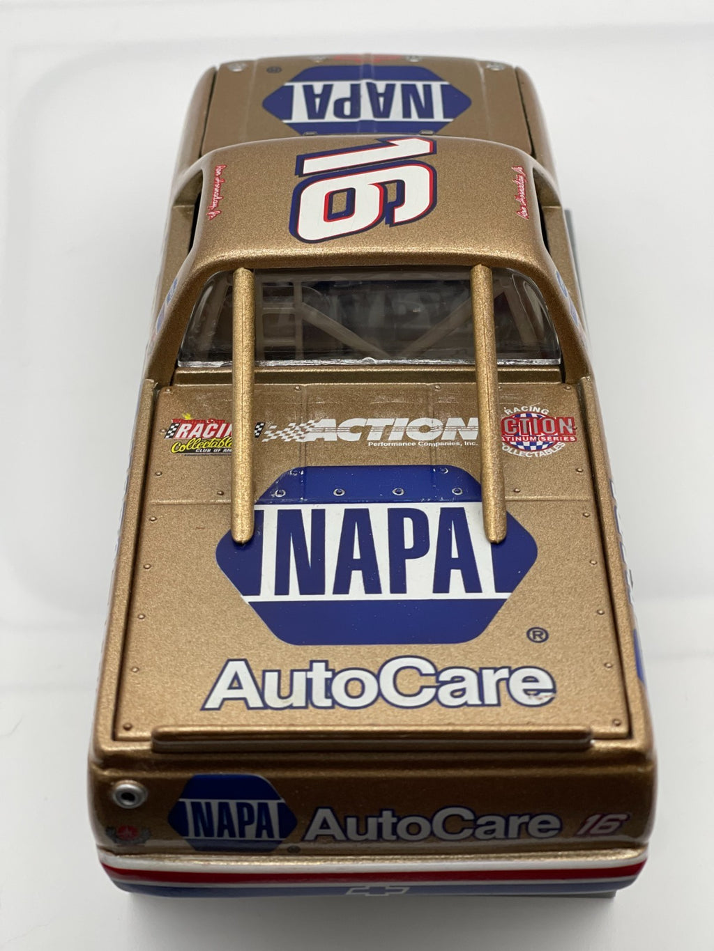 Ron Hornaday #16 NAPA Gold Championship Edition 1997 Chevy Race Truck 1:24 - original photograph 6
