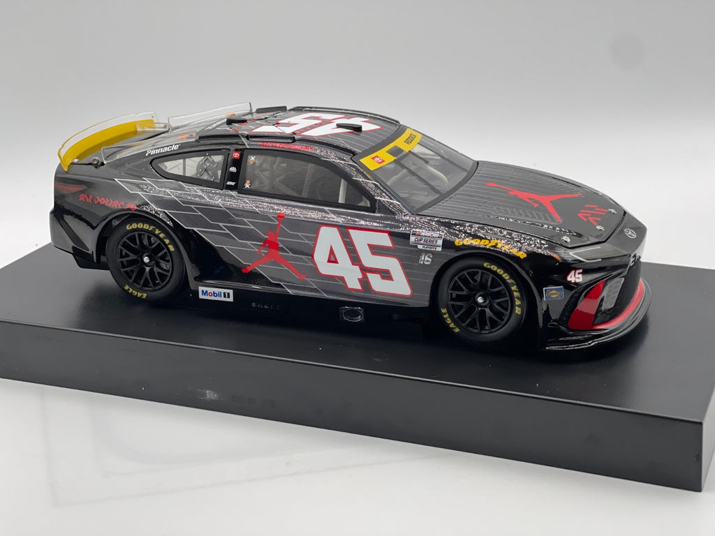 Tyler Reddick #45 Jordan Brand AJ40 2025 Camry ELITE 1:24 1/155 DIN 113