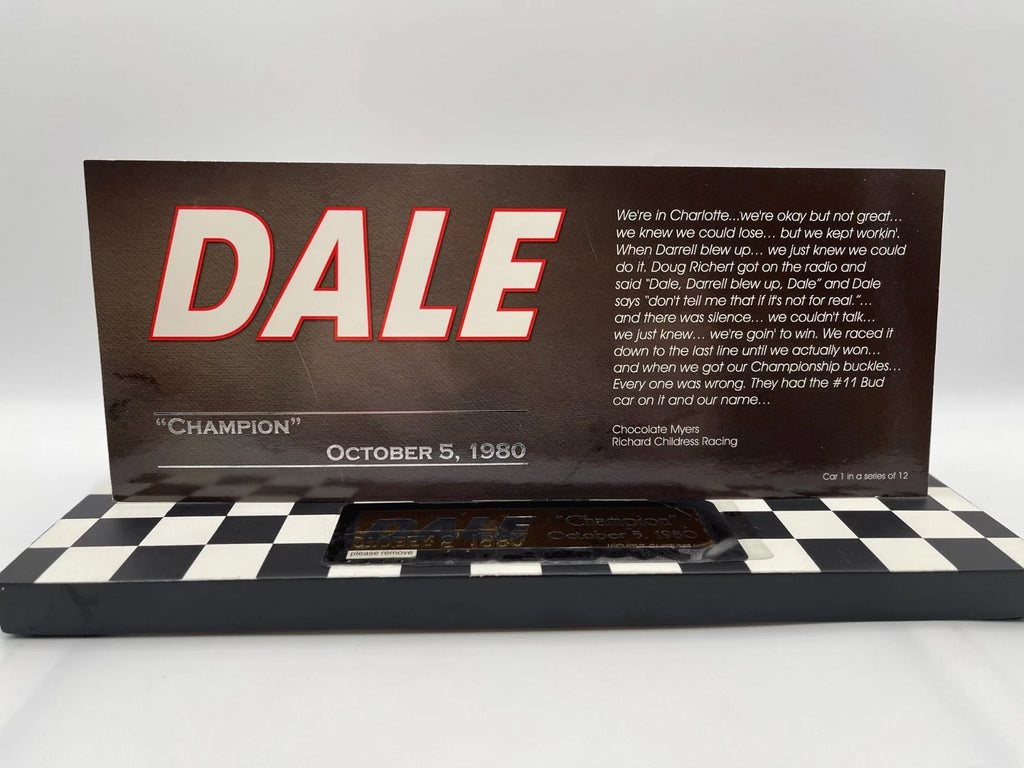 Dale Earnhardt #2 Mike Curb 1980 Monte Carlo 1:24 1/7003 NASCAR Diecast - original photograph 8