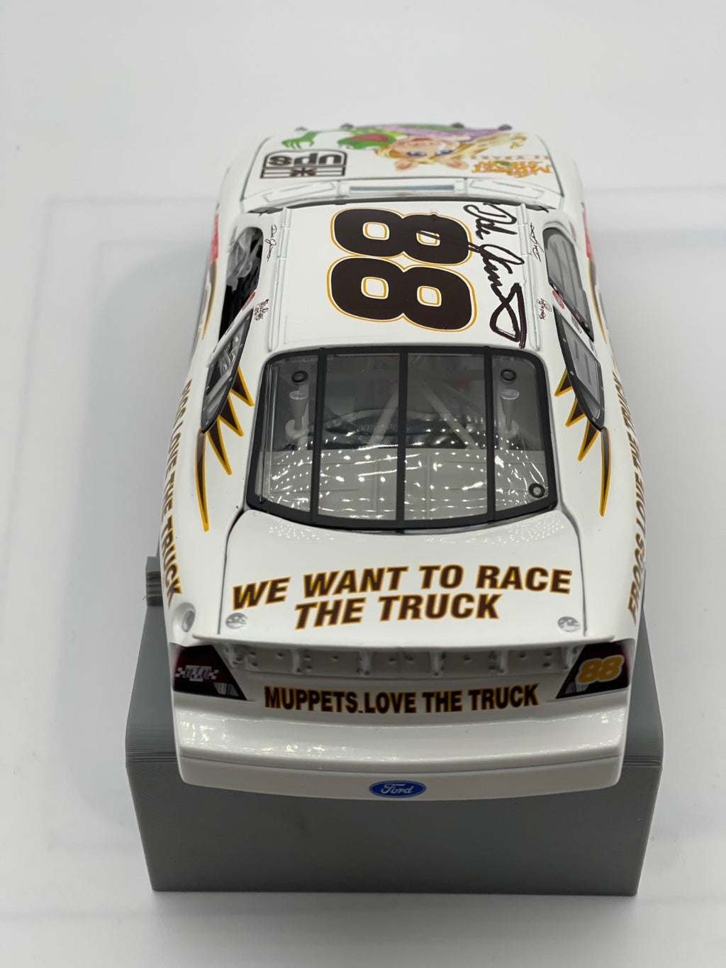 Dale Jarrett #88 UPS / Muppets 25th Anniversary 2002 Taurus Autographed 1:24