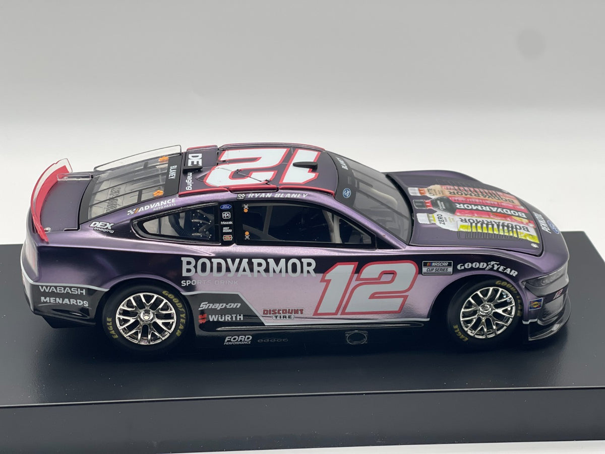 Ryan Blaney #12 BodyArmor Black 2025 Mustang Color Chrome 1:24 1/72 DIN 10 - original photograph 5