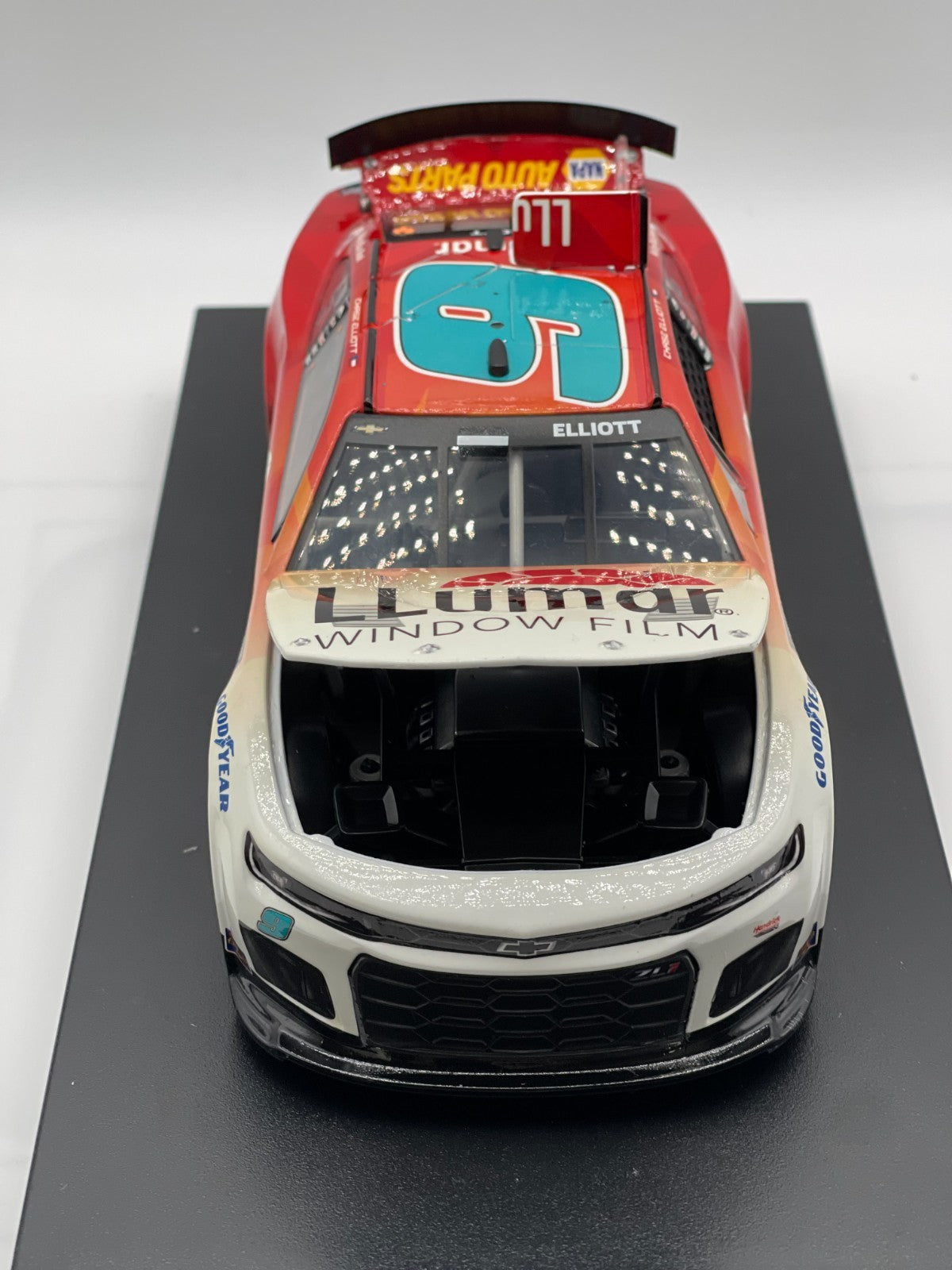 Chase Elliott #9 Llumar 2022 Camaro ZL1 ELITE 1:24 1/241 DIN 212