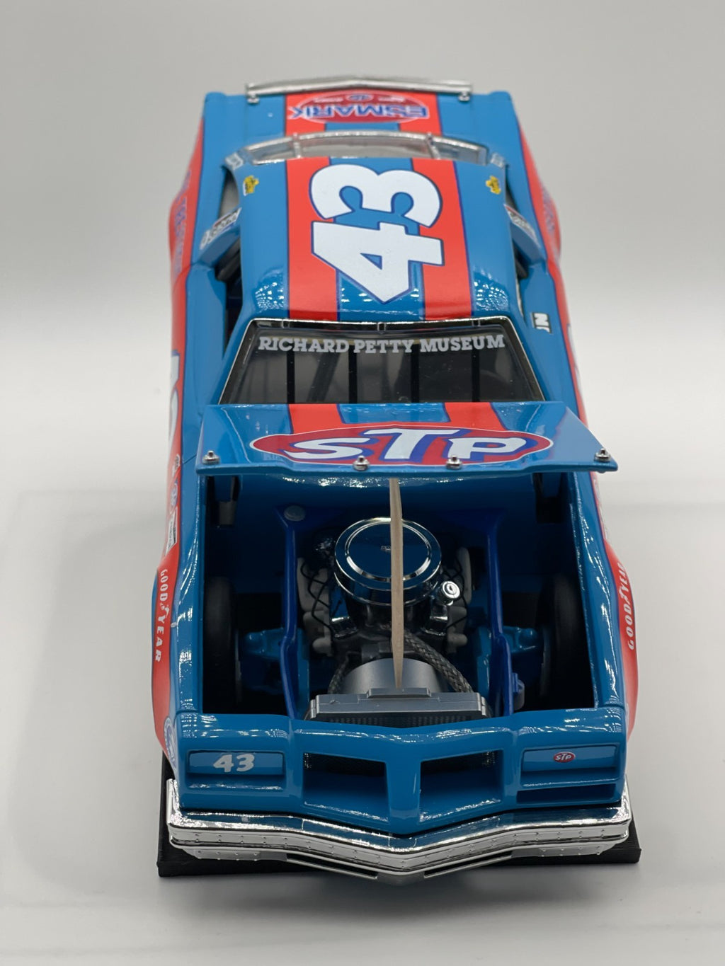 Richard Petty #43 STP 1979 Oldsmobile 442 Franklin Mint 1:24 Daytona 500