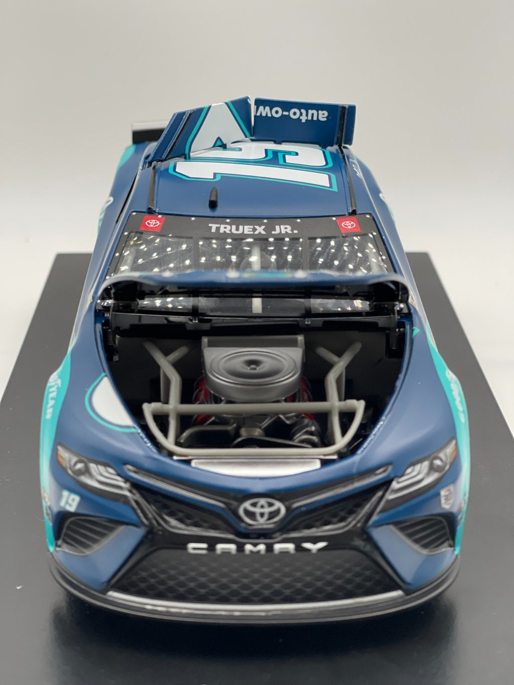 Martin Truex Jr. #19 Auto-Owners Insurance MTJF 2021 Camry 1:24 1 of 720 DIN 600