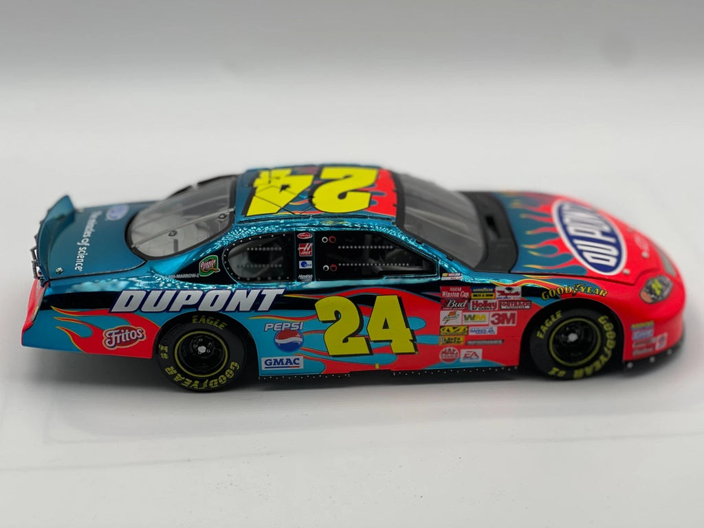 Jeff Gordon #24 DuPont 2003 Monte Carlo ELITE Color Chrome 1/804 DIN 230 - original photograph 7