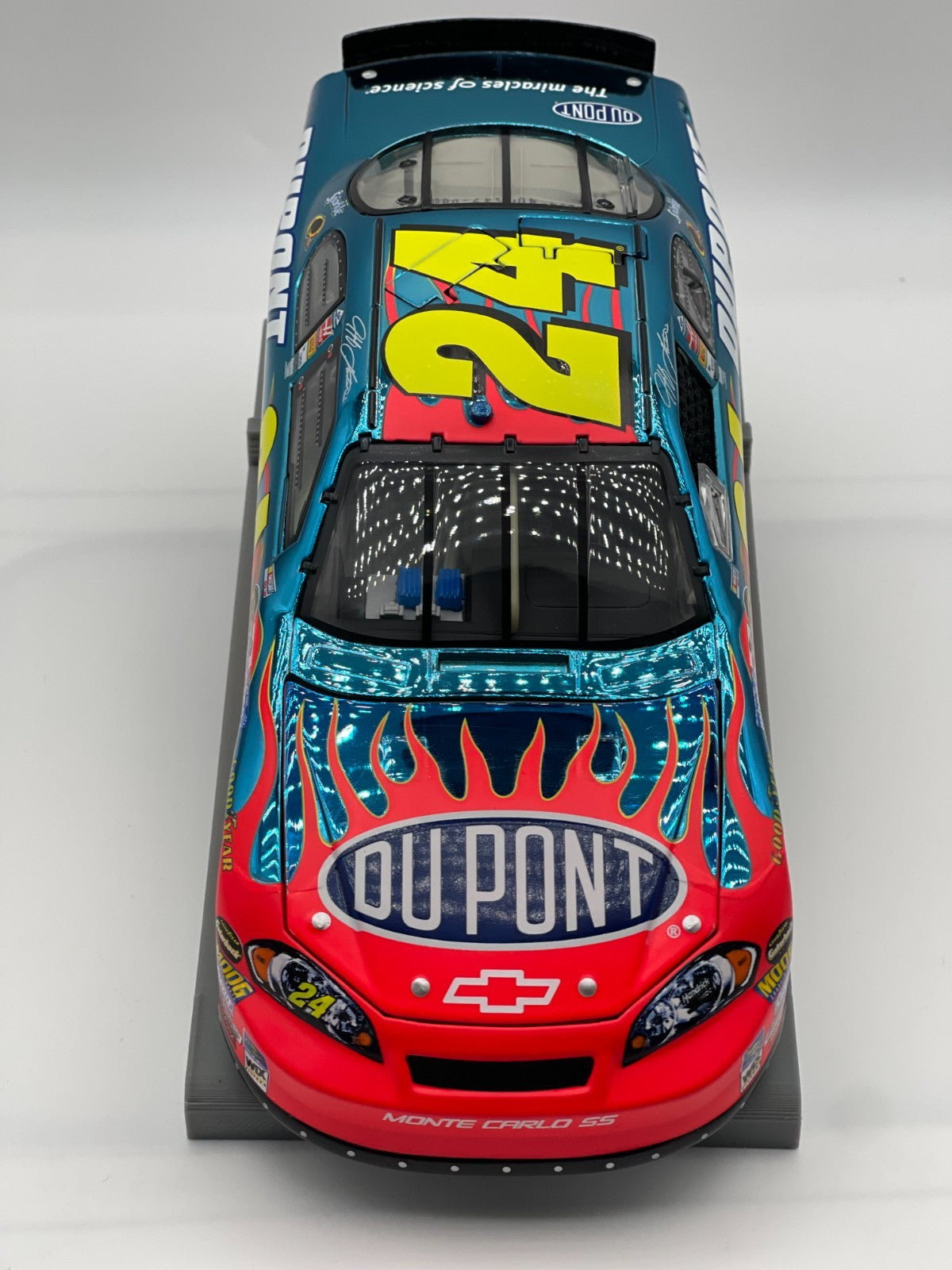 Jeff Gordon #24 DuPont 2006 Monte Carlo Club Car Color Chrome 1:24 1/288 DIN 94