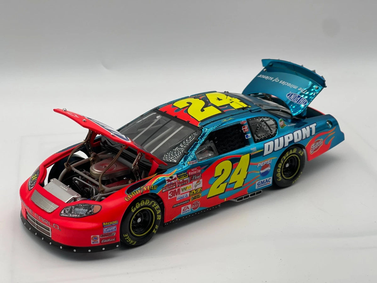Jeff Gordon #24 DuPont 2003 Monte Carlo ELITE Color Chrome 1/804 DIN 230 - original photograph 3