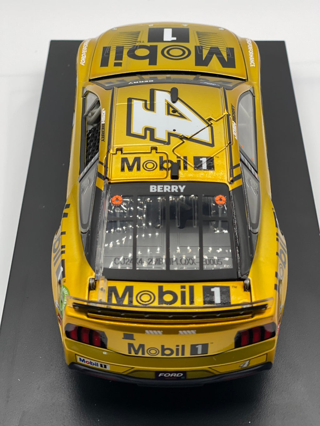 Josh Berry #4 Mobil 1 2024 Mustang ELITE Liquid Color 1:24 1/61 DIN 5