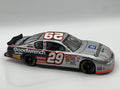 Kevin Harvick #29 GM Goodwrench Service 2002 Monte Carlo 1:24 NASCAR Diecast - original photograph 4
