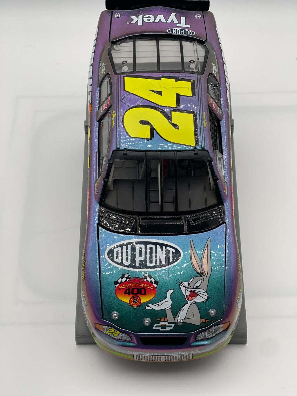 Jeff Gordon #24 DuPont Looney Tunes Chevy 400 2001 Monte Carlo 1:24 NASCAR - original photograph 4