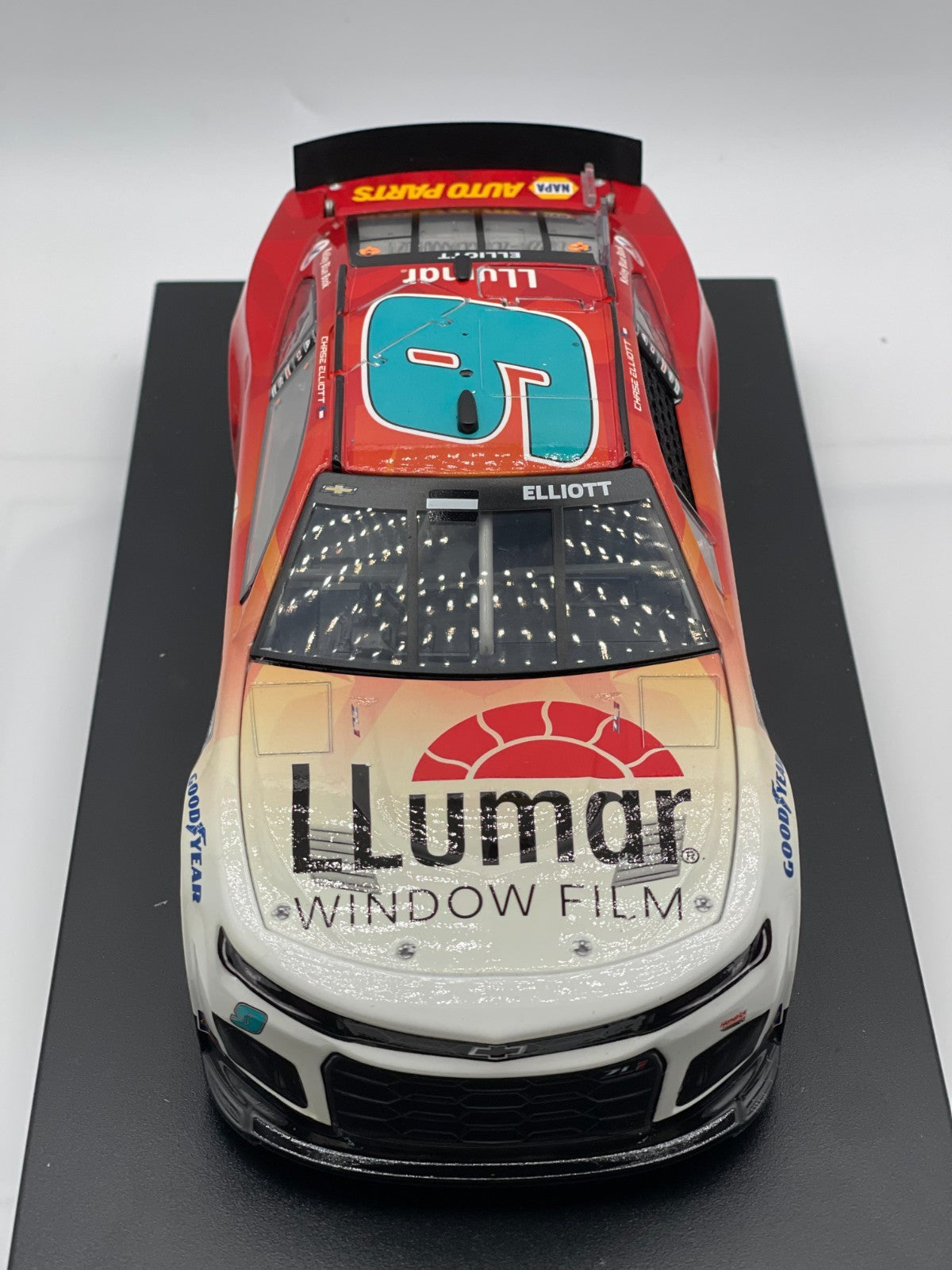 Chase Elliott #9 Llumar 2022 Camaro ZL1 ELITE 1:24 1/241 DIN 212