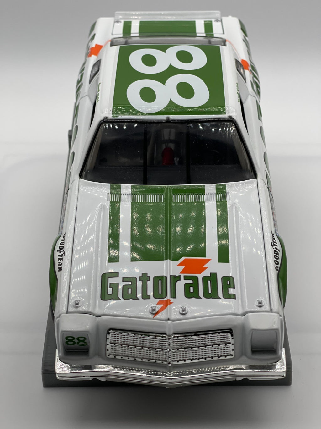 Darrell Waltrip #88 Gatorade 1976 Chevy Malibu 1:24 NASCAR 1/5784
