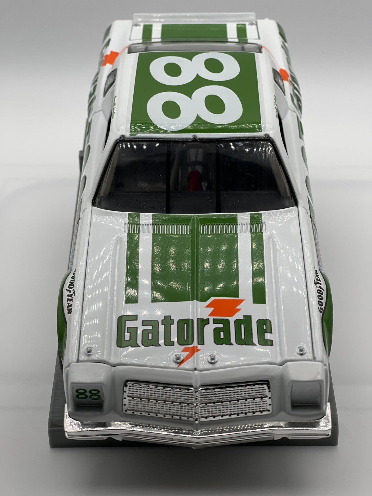 Darrell Waltrip #88 Gatorade 1976 Chevy Malibu 1:24 NASCAR 1/5784