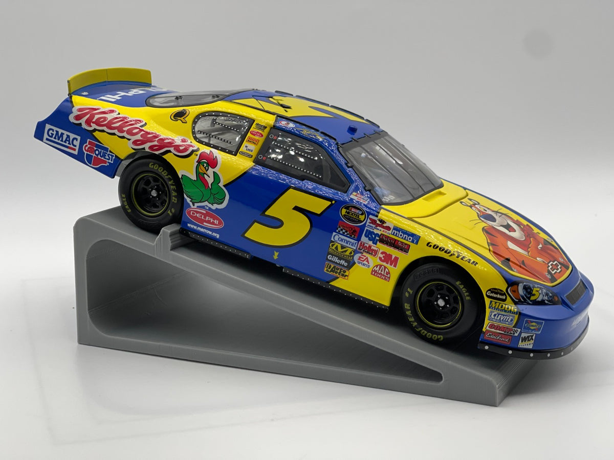 Kyle Busch #5 Kellogg's 2006 Monte Carlo Club Car 1:24 1/288 DIN 156