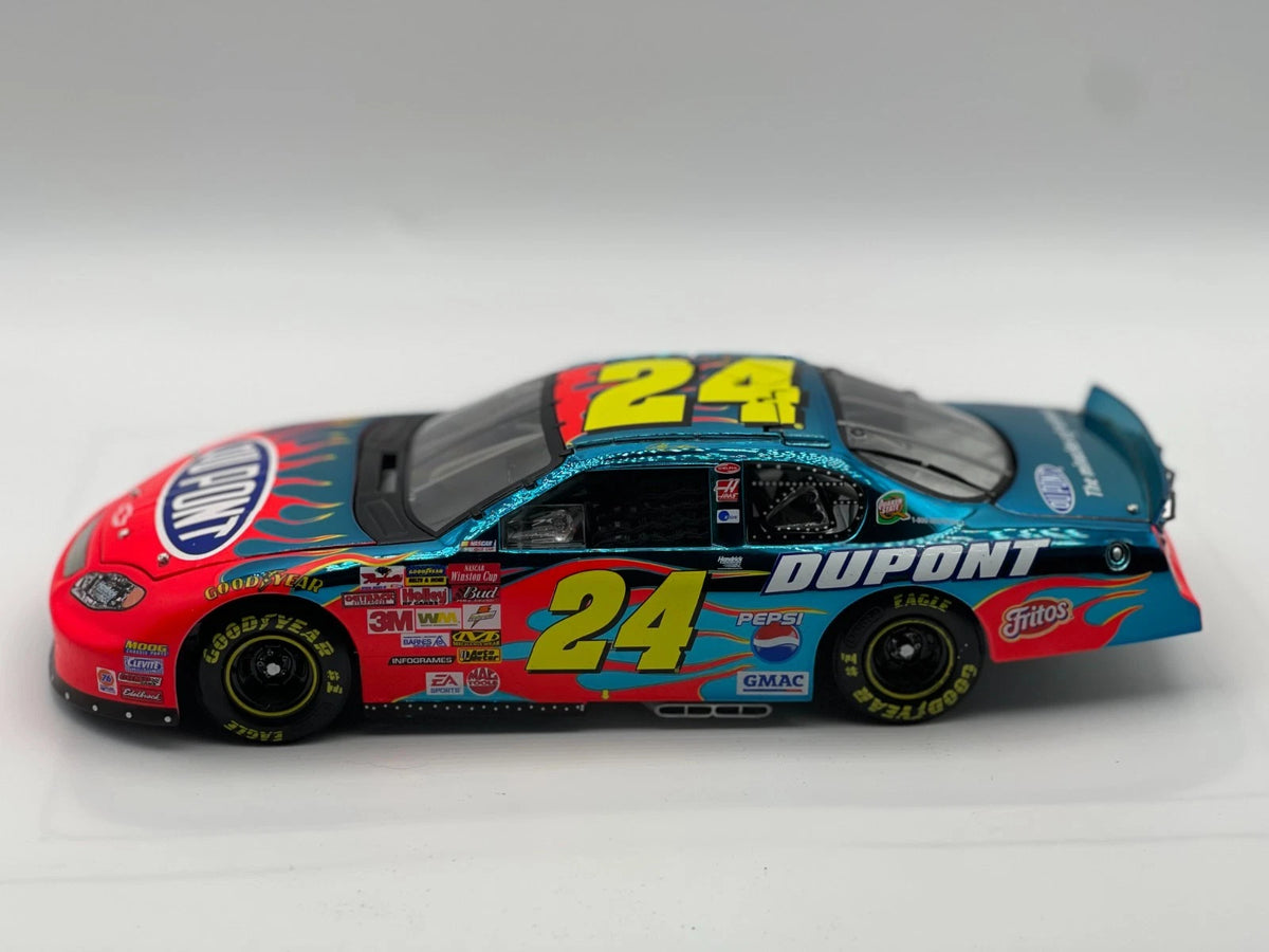 Jeff Gordon #24 DuPont 2003 Monte Carlo ELITE Color Chrome 1/804 DIN 230 - original photograph 2