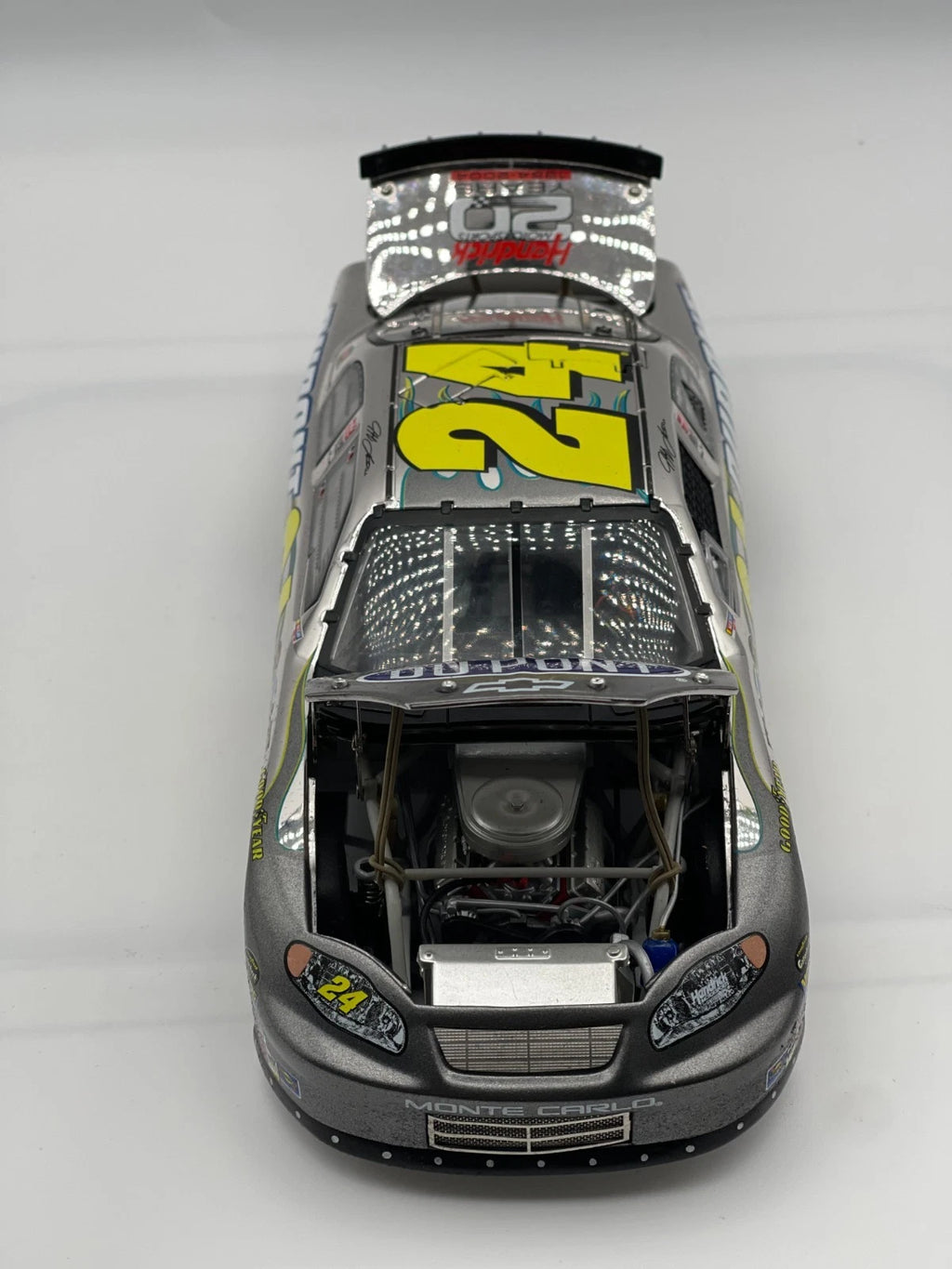 Jeff Gordon #24 DuPont HMS 20th Anniversary 2004 ELITE Platinum 1/300 DIN 230 - original photograph 4