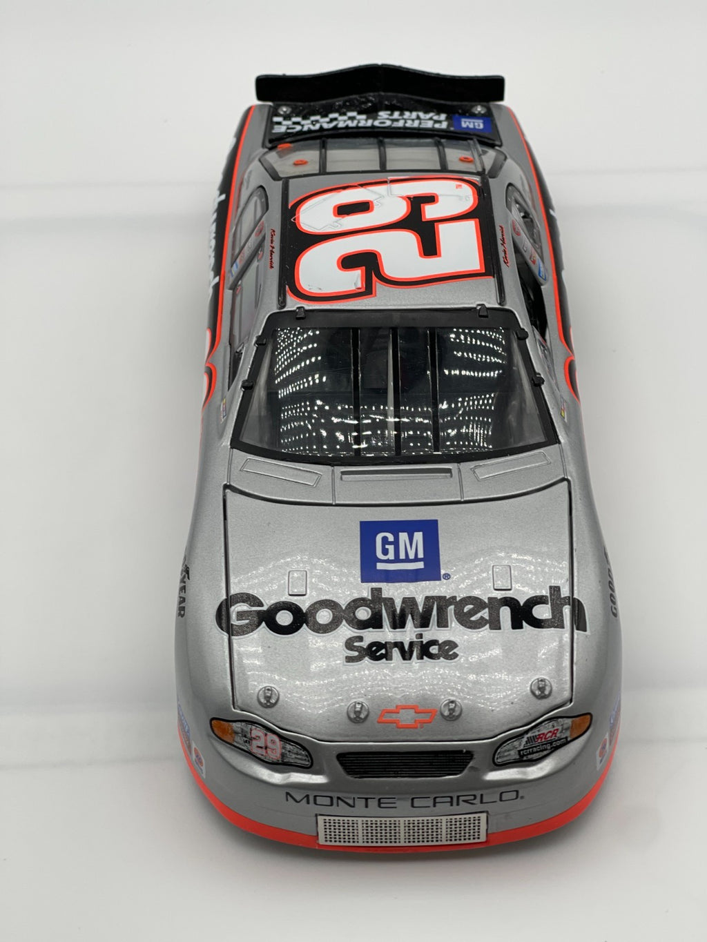 Kevin Harvick #29 GM Goodwrench Service 2002 Monte Carlo 1:24 NASCAR Diecast - original photograph 3