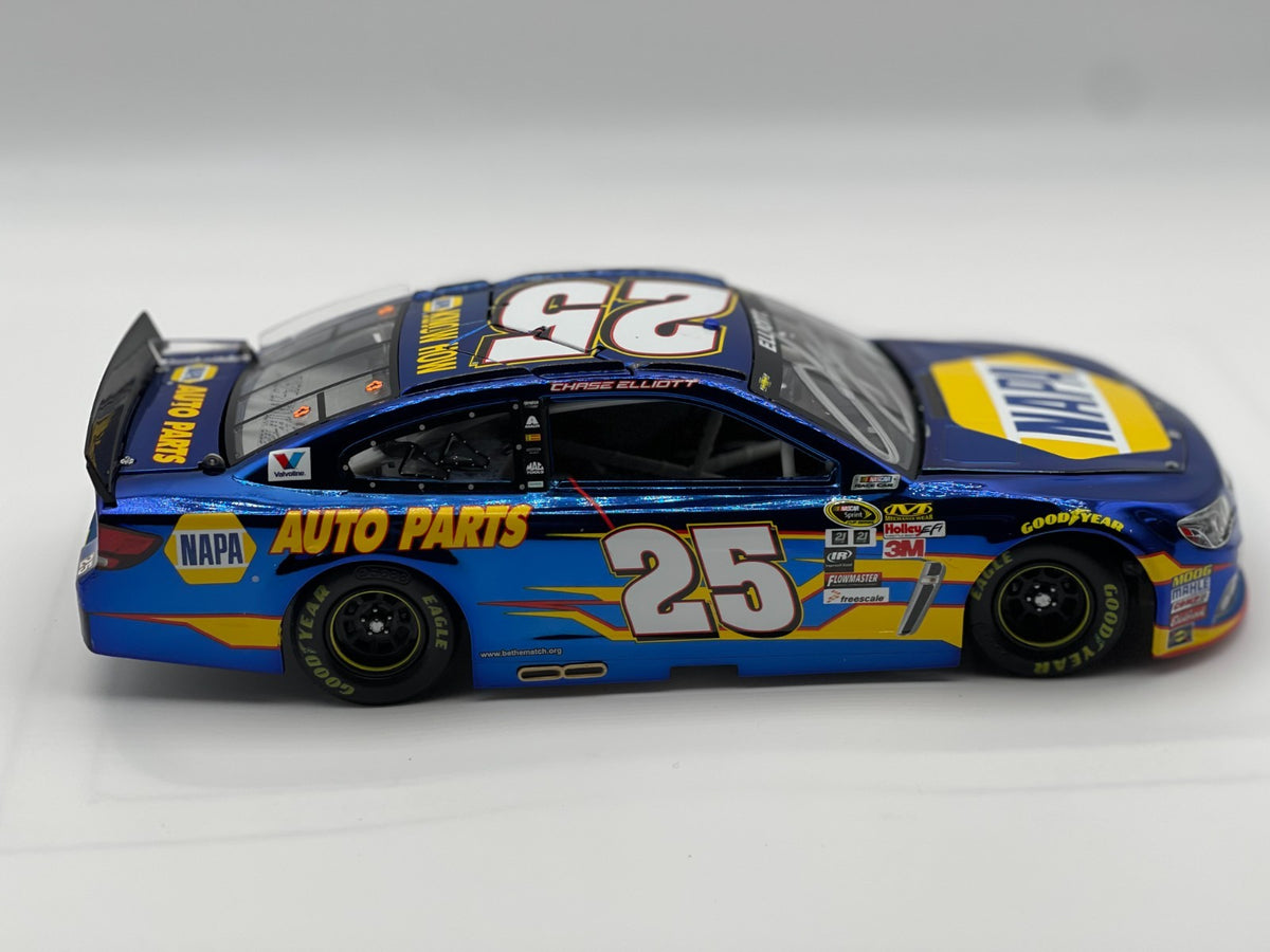 Chase Elliott #25 NAPA 2015 SS Color Chrome Auto 1:24 NASCAR Diecast