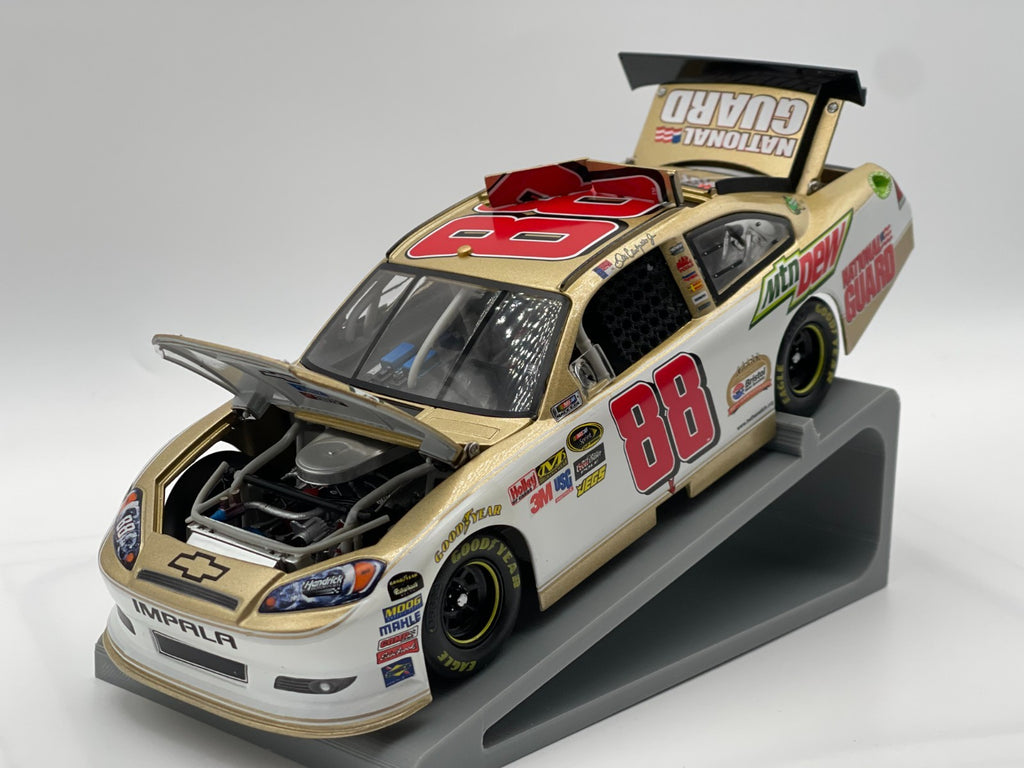 Dale Earnhardt Jr. #88 AMP Gold Bristol 50th 2011 Impala Flashcoat Color 1:24 1/240 - original photograph 2