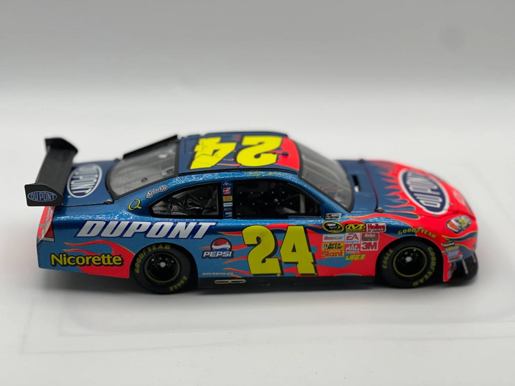 Jeff Gordon #24 DuPont 2008 Impala SS ELITE 1:24 1/1200 DIN 204 - original photograph 7