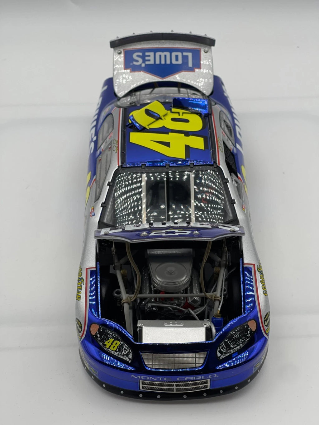 Jimmie Johnson #48 Lowe's 2005 Monte Carlo ELITE Color Chrome 1/288 DIN 52 - original photograph 4