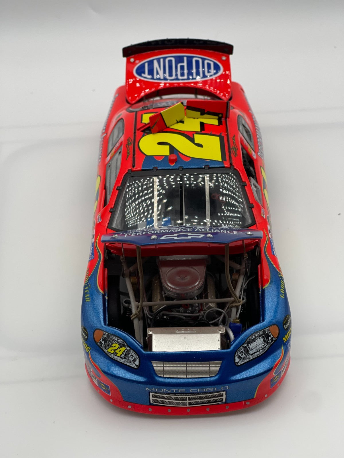 Jeff Gordon #24 DuPont Performance Alliance 2005 Monte Carlo ELITE 1:24 1/1500