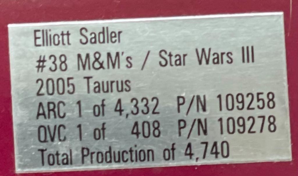 Elliott Sadler #38 M&M's Star Wars III 2005 Taurus Autographed 1:24 NASCAR