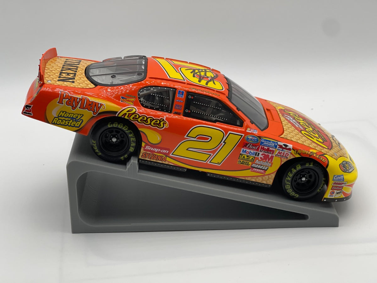 Kevin Harvick #21 Honey Roasted Reese's 2003 Monte Carlo Autographed 1:24