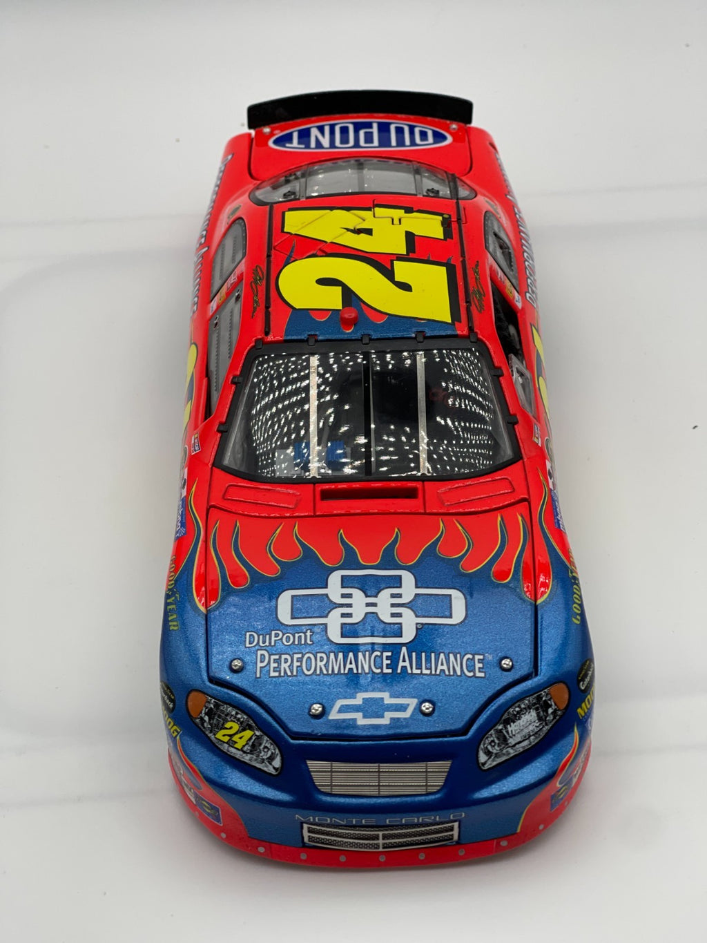 Jeff Gordon #24 DuPont Performance Alliance 2005 Monte Carlo ELITE 1:24 1/1500