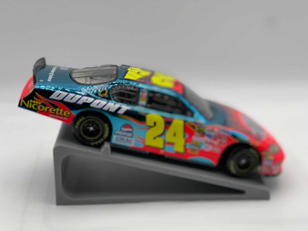 Jeff Gordon #24 DuPont 2006 Monte Carlo Club Car Color Chrome 1:24 1/288 DIN 94
