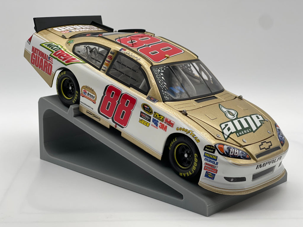 Dale Earnhardt Jr. #88 AMP Gold Bristol 50th 2011 Impala Flashcoat Color 1:24 1/240 - original photograph 5