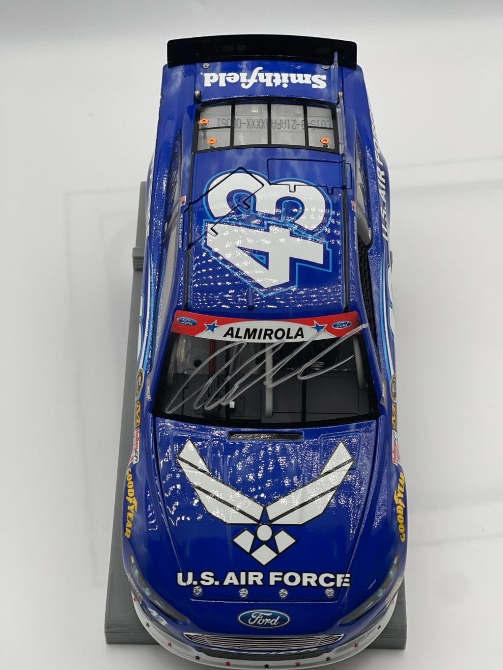 Aric Almirola #43 Air Force 2015 Fusion Autographed 1:24 NASCAR 1/557 DIN 51