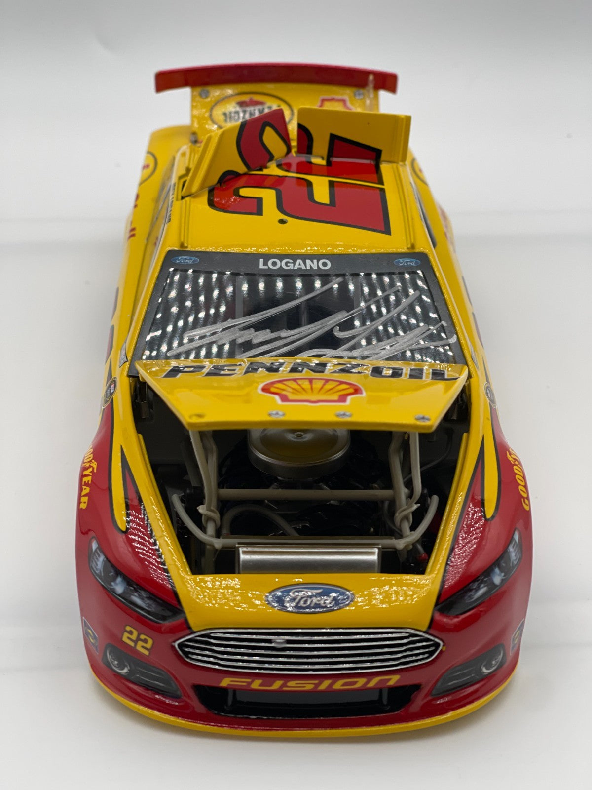 Joey Logano #22 Shell 2014 Fusion ELITE Auto 1:24 1/100 DIN 53 **READ**