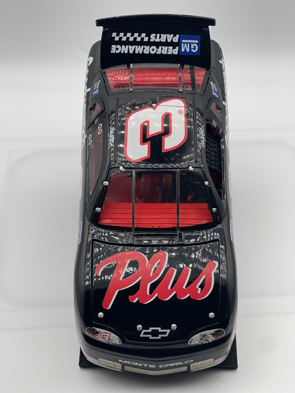 Dale Earnhardt #3 GM Goodwrench Plus 1997 Monte Carlo ELITE 1:24 - Rear Window Damage - original photograph 3