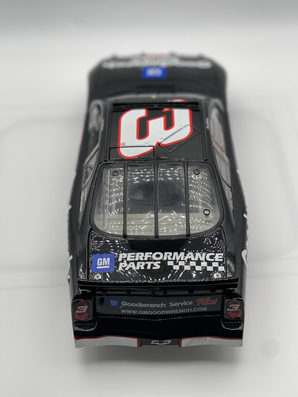 Dale Earnhardt #3 GM Goodwrench Service Parts 2001 Monte Carlo 1 of 20004 1:18 - original photograph 6