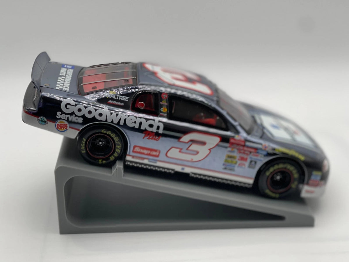 Dale Earnhardt #3 Last Lap of the Century 1999 ELITE Color Chrome 1:24 - original photograph 6