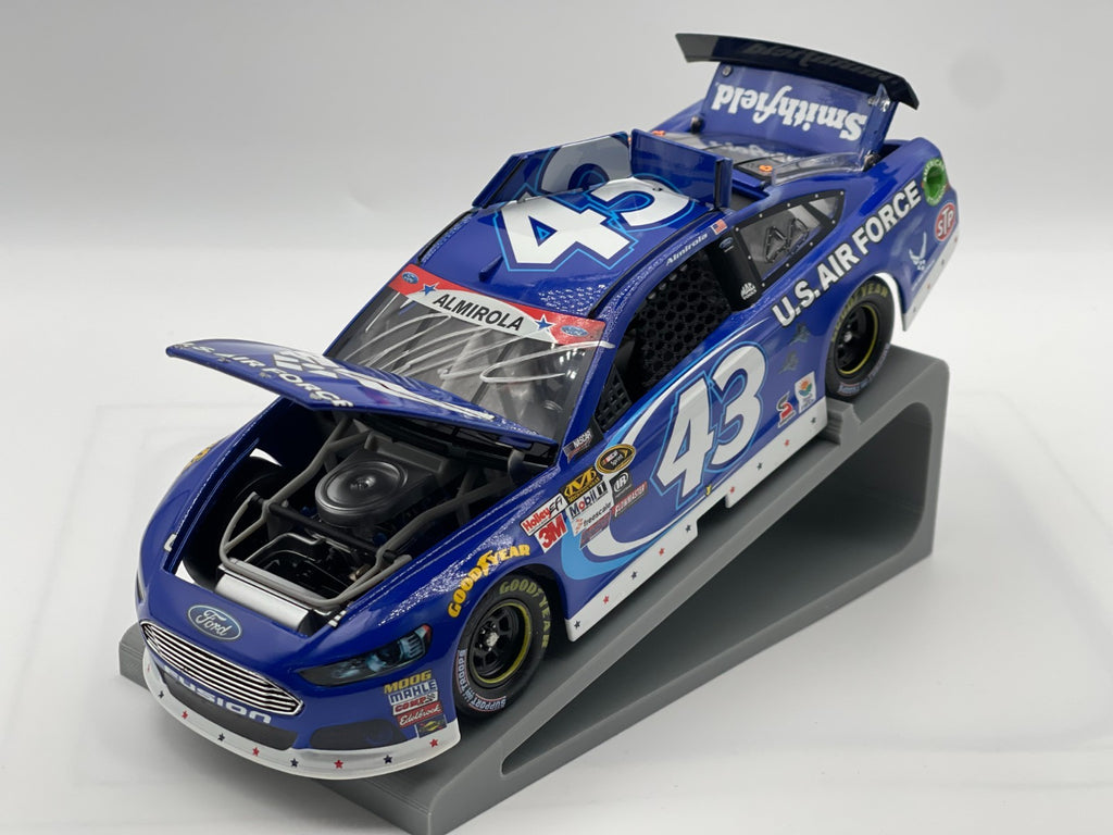 Aric Almirola #43 Air Force 2015 Fusion Autographed 1:24 NASCAR 1/557 DIN 51