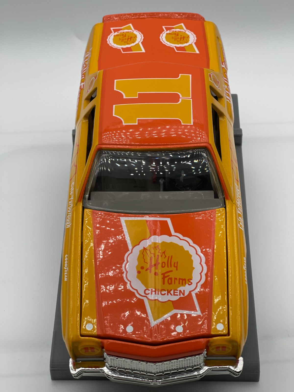 Cale Yarborough #11 Holly Farms 1976 Chevy Malibu 1:24 NASCAR 1/5640