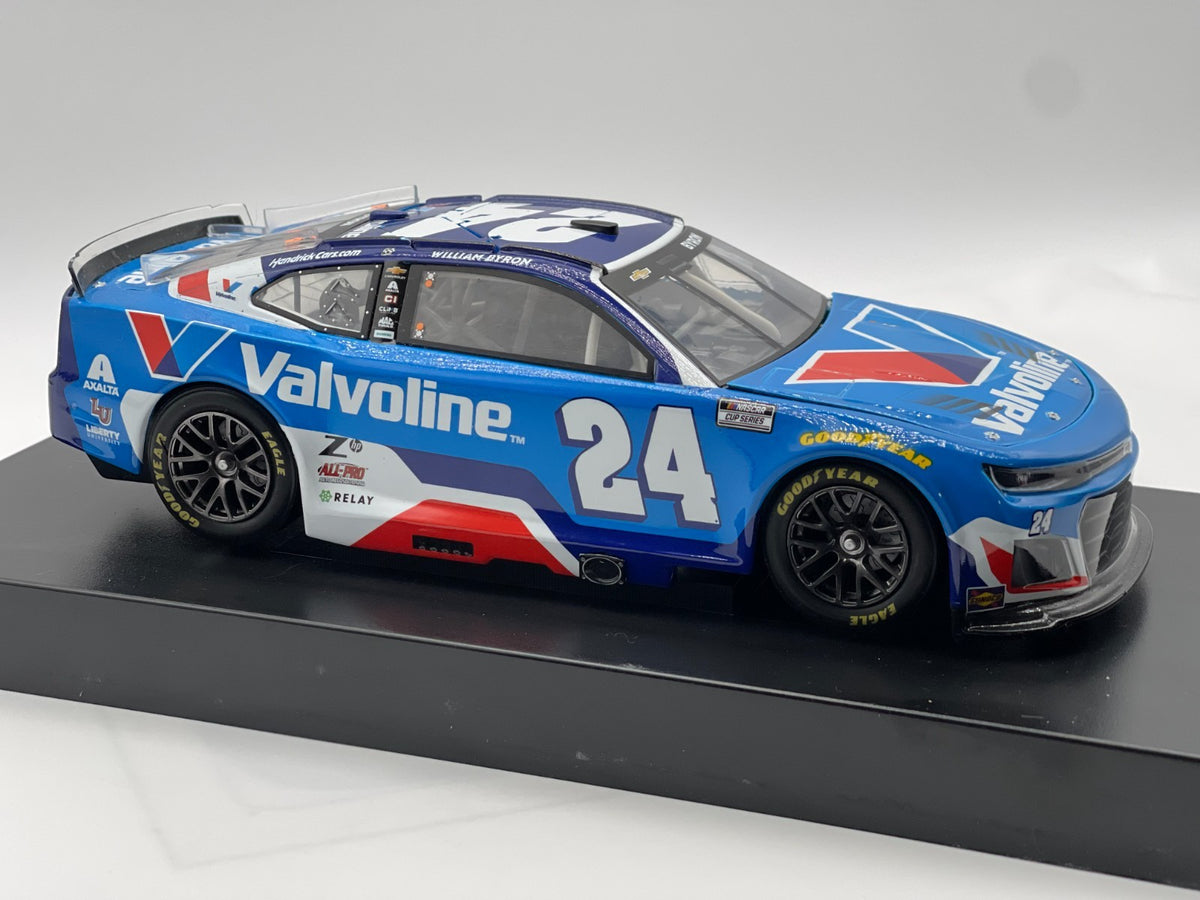 William Byron #24 Valvoline 2025 Chevrolet 1:24 NASCAR 1/504 DIN 366 - original photograph 5