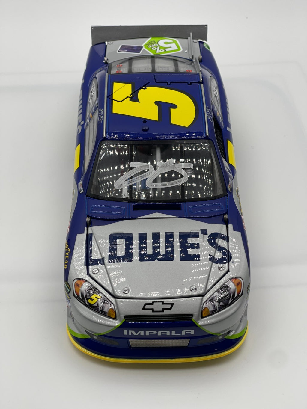 Jimmie Johnson #5 Lowe’s 2011 Impala ELITE Auto 1:24 1/150 DIN 119
