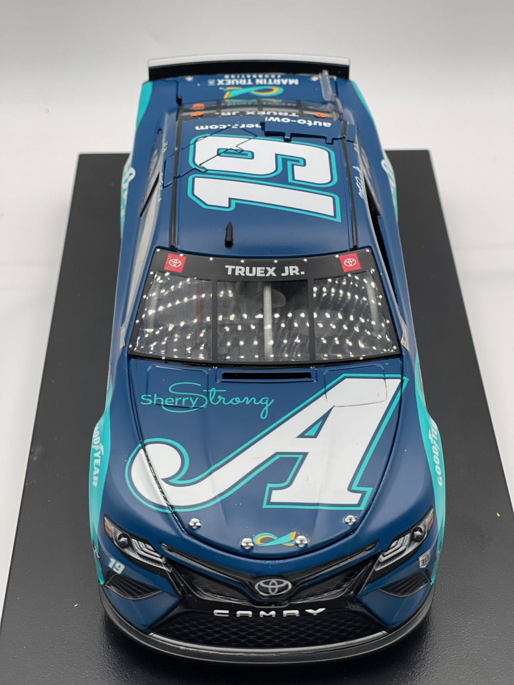Martin Truex Jr. #19 Auto-Owners Insurance MTJF 2021 Camry 1:24 1 of 720 DIN 600