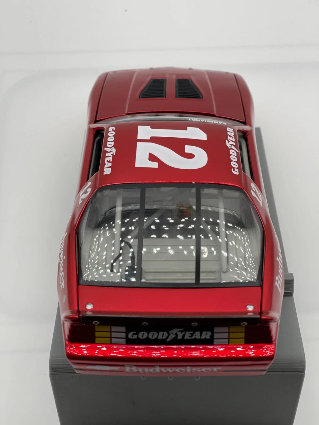 Dale Earnhardt #12 Budweiser 1987 Camaro IROC Xtreme 1:24 Red Chrome 1/9192 - original photograph 6