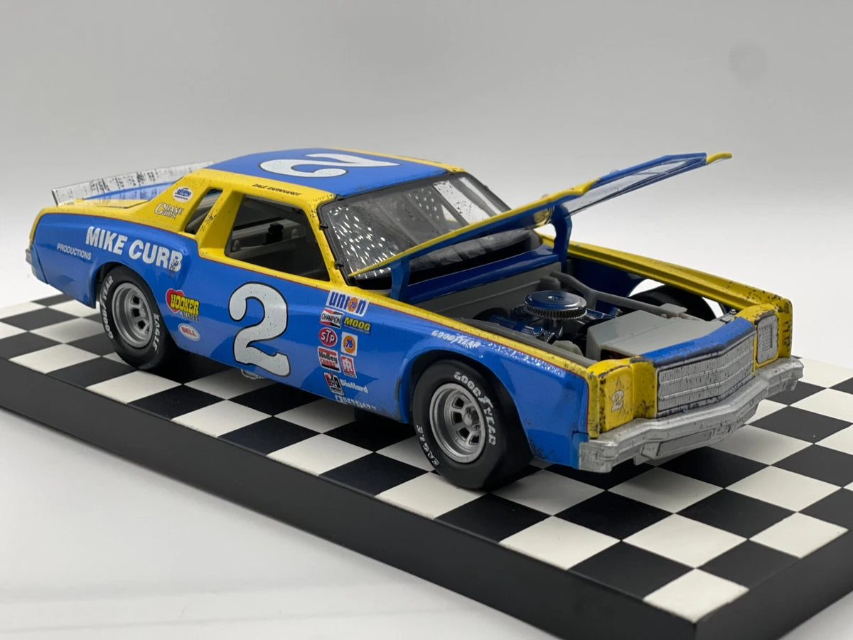 Dale Earnhardt #2 Mike Curb 1980 Monte Carlo 1:24 1/7003 NASCAR Diecast - original photograph 4