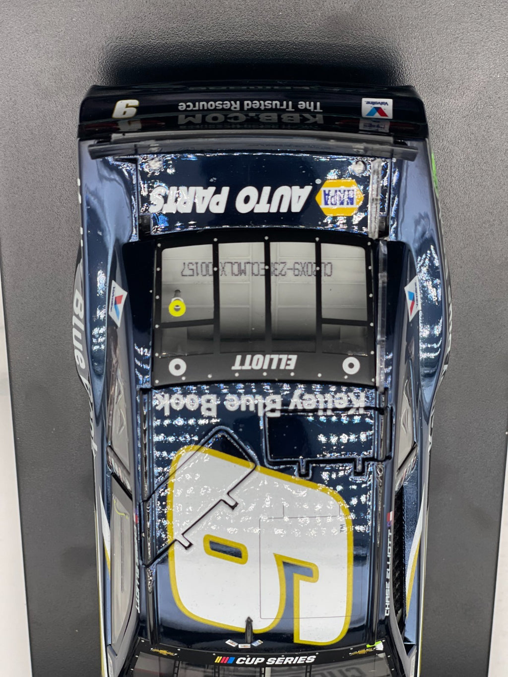 Chase Elliott #9 KBB Charlotte Roval Win 2020 Camaro ELITE Color Chrome 1/192 - original photograph 6