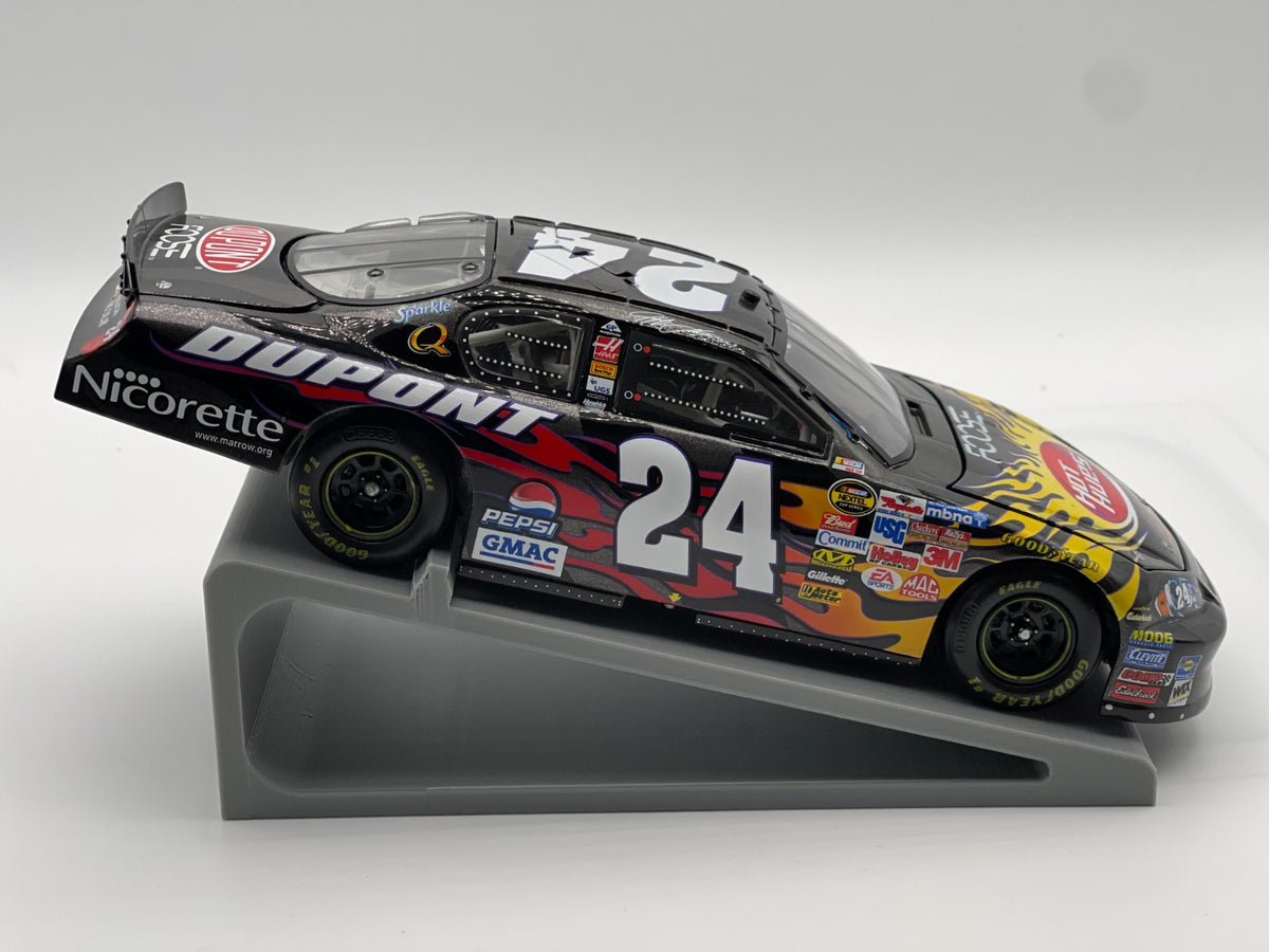 Jeff Gordon #24 DuPont Foose Custom Design 2006 Monte Carlo 1:24 NASCAR