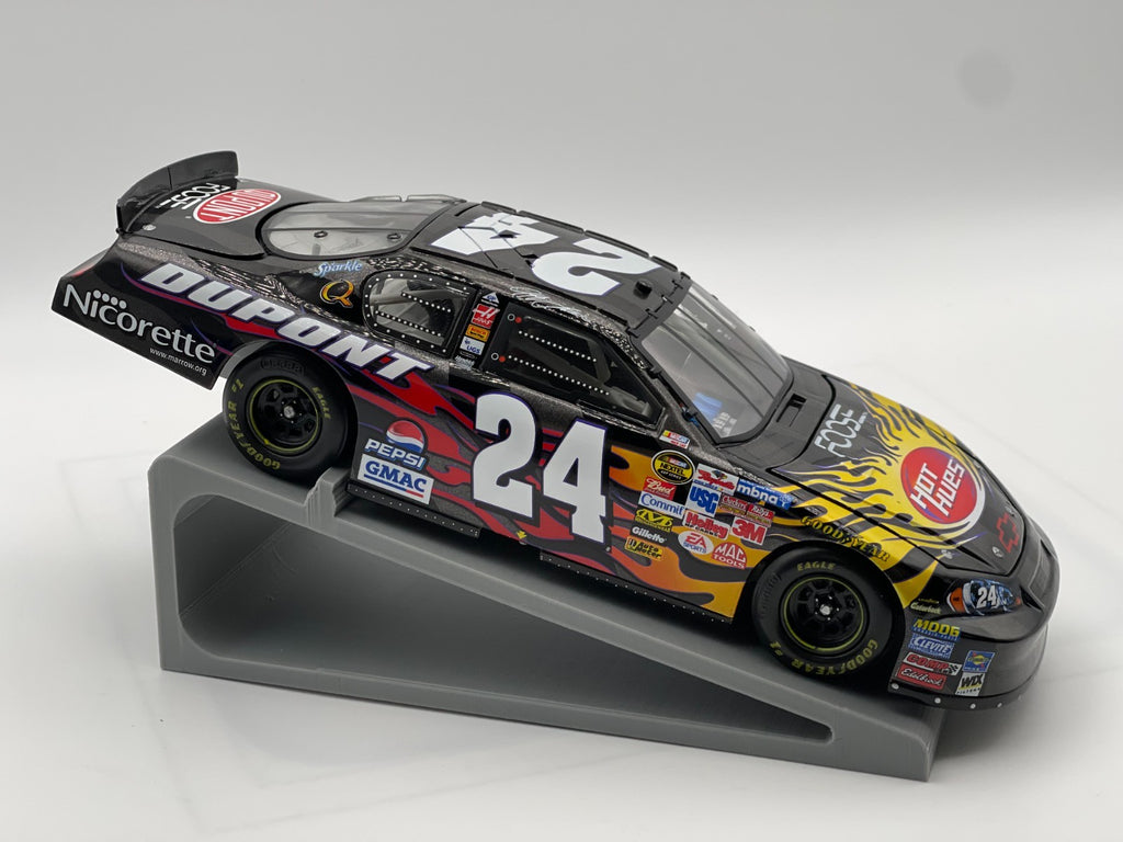 Jeff Gordon #24 DuPont Foose Custom Design 2006 Monte Carlo 1:24 NASCAR