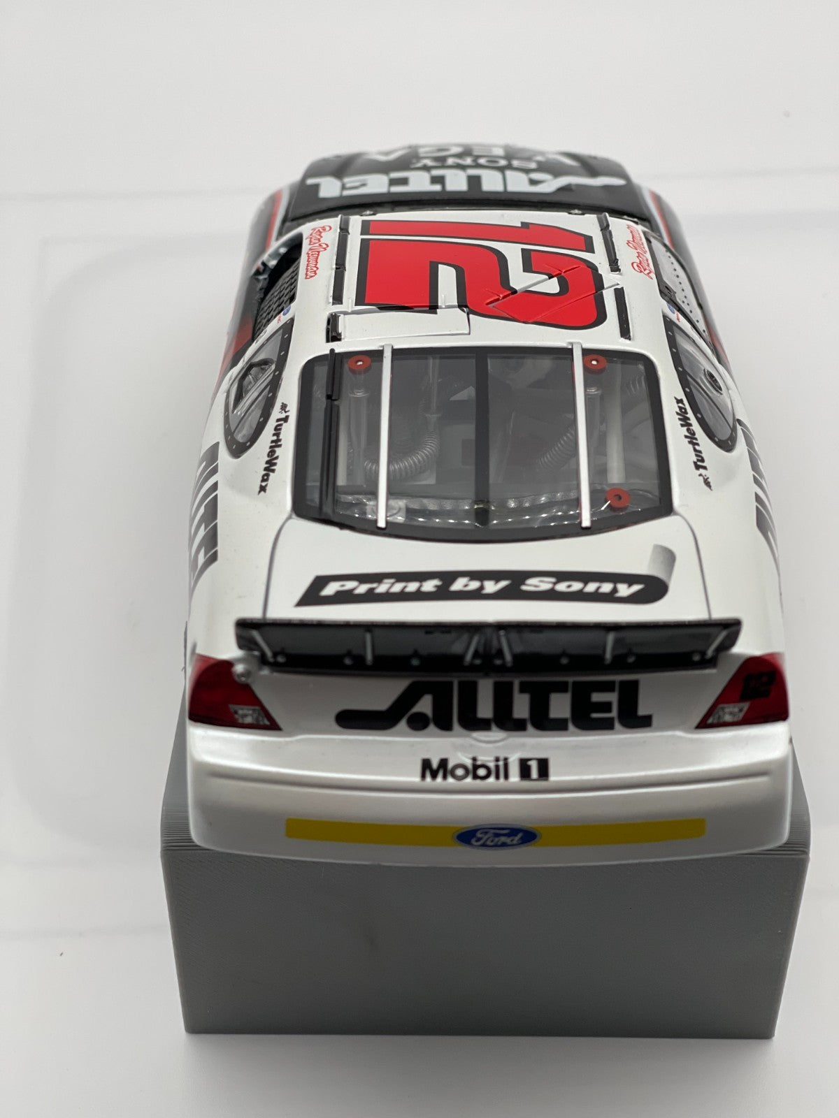 Ryan Newman #12 ALLTEL Sony WEGA 2002 Rookie Auto Team Caliber Owners 1:24