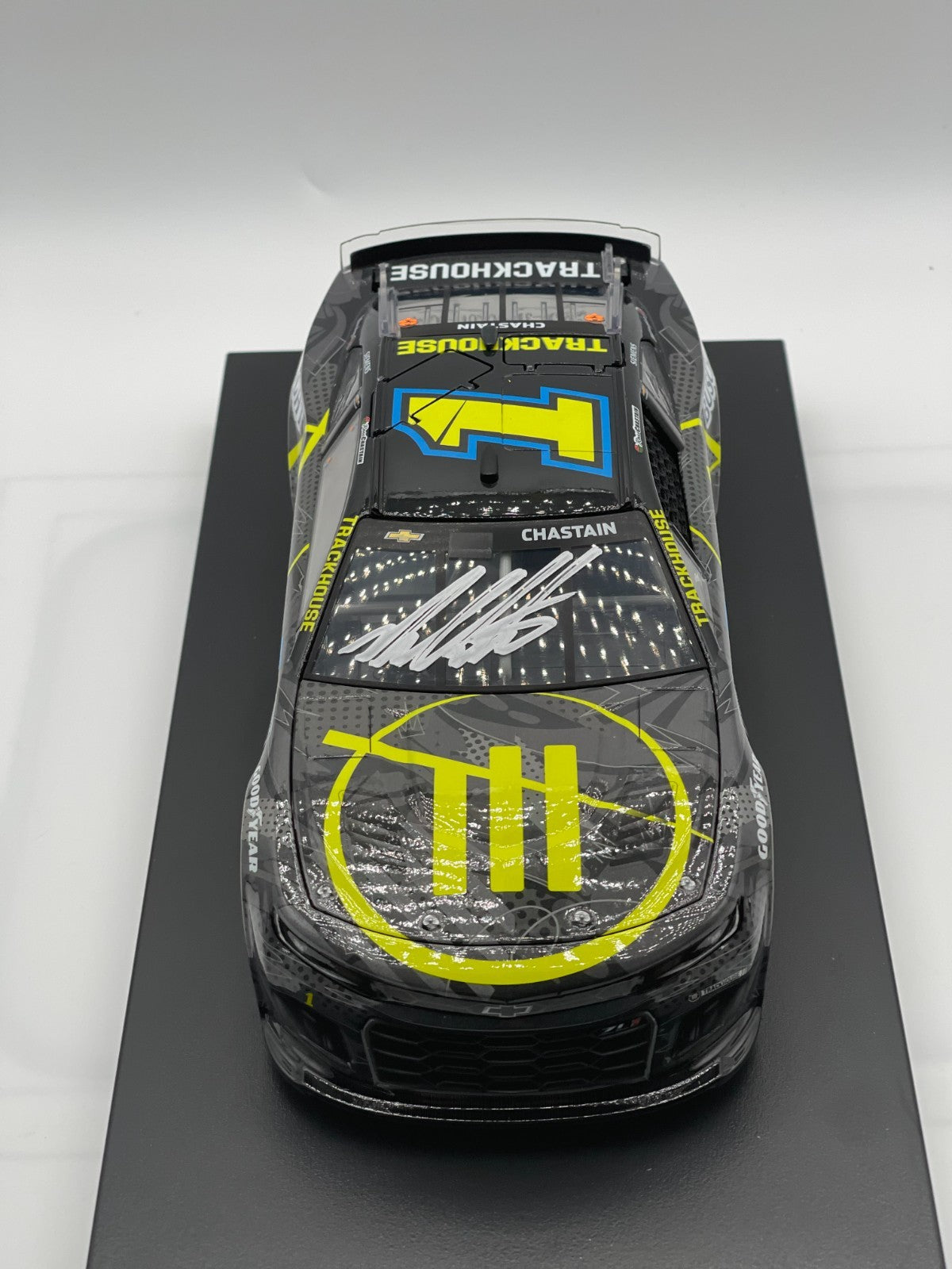 Ross Chastain #1 Trackhouse 2025 Chevrolet Autographed 1:24 1/216 DIN 134